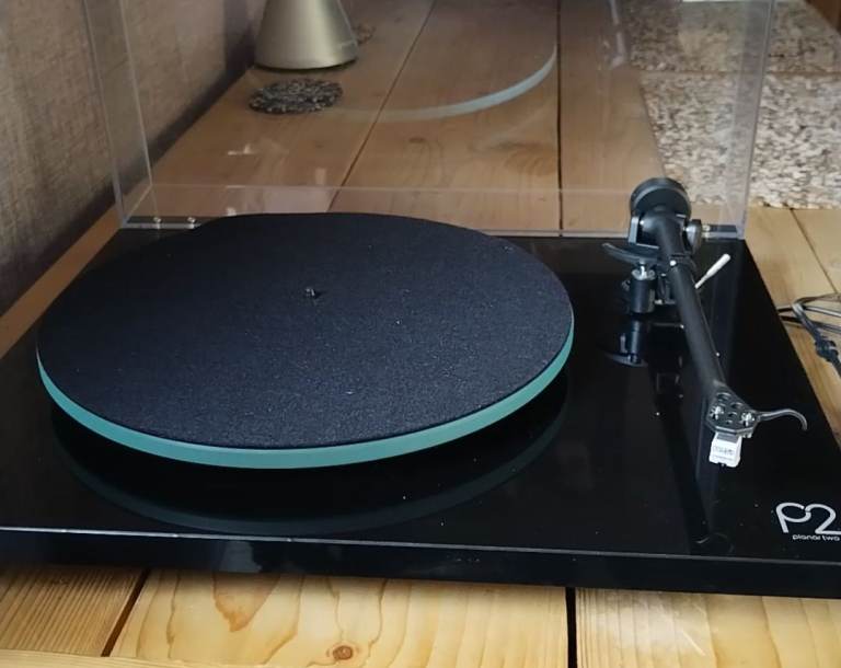 Rega Planar 2 turntable 