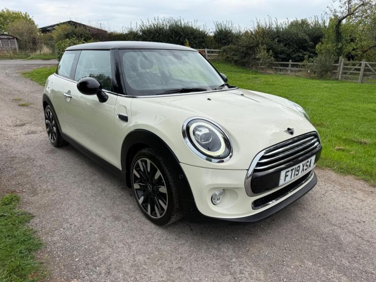 2019 MINI Hatch 1.5 Cooper Exclusive Euro 6 (s/s) 3dr HATCHBACK Petrol Manual