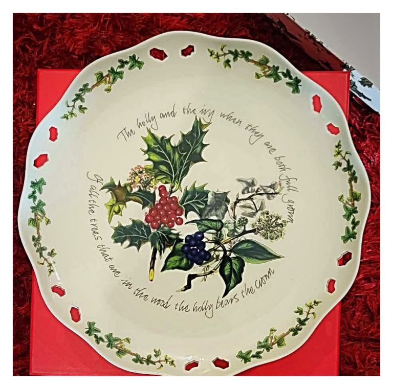 Portmeirion Pierced Footed Cake Plate – “The Holly and the Ivy” – Boxed