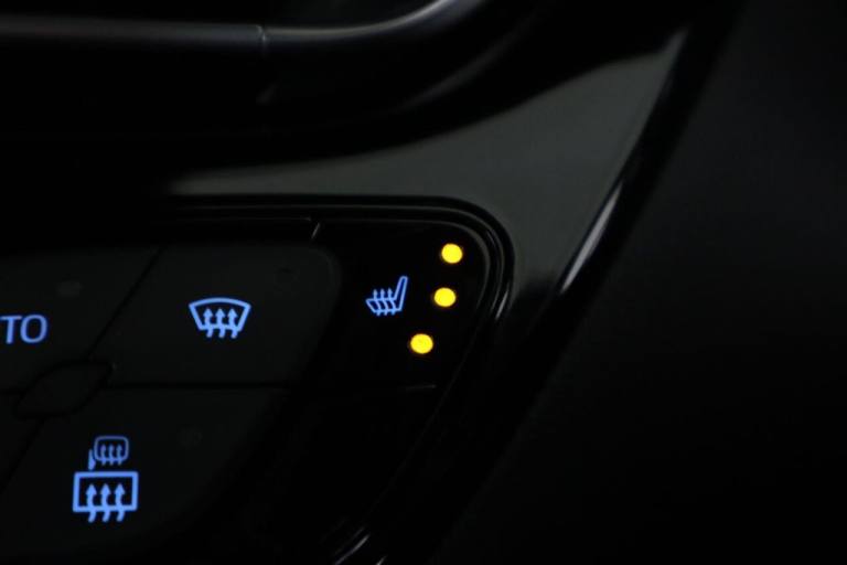 2022 Toyota C-HR 1.8 VVT-h Design CVT Euro 6 (s/s) 5dr HATCHBACK PETROL/ELECTRIC Automatic