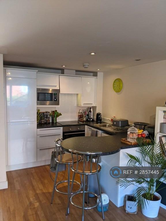 1 bedroom flat in Midland Road, Nottingham, NG4 (1 bed) (#2857445)