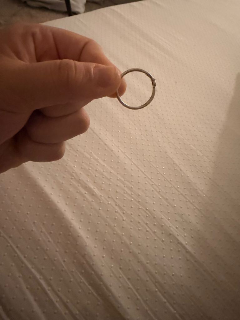 Pandora Silver Ring with Knot Detail – Good Condition