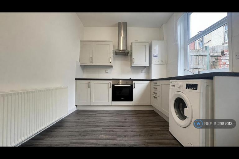 2 bedroom house in Brookland St, Rochdale, OL16 (2 bed) (#2987013)