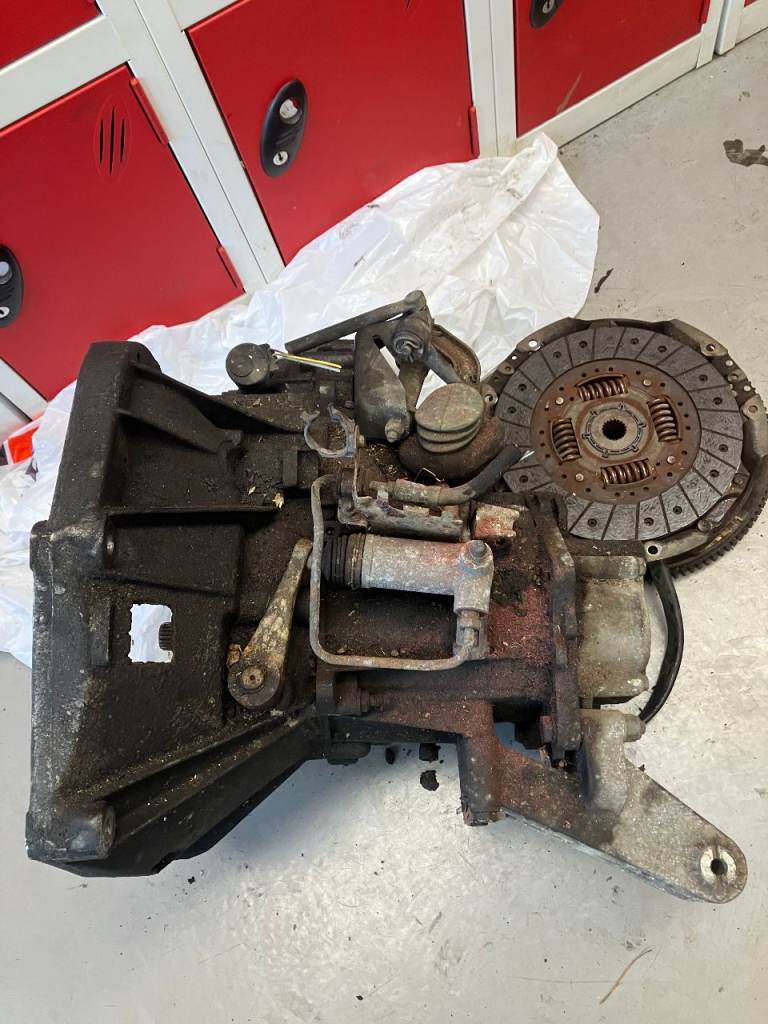 Alfa 2000cc Twin-spark 5 speed gear-box