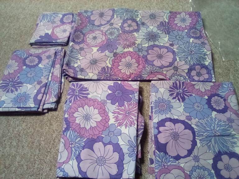 M and S brand new single bedding set with matching curtains