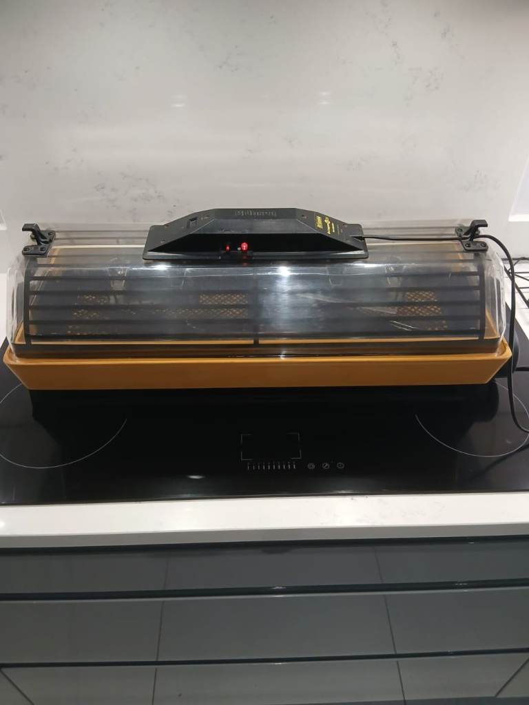 Brinsea Incubator