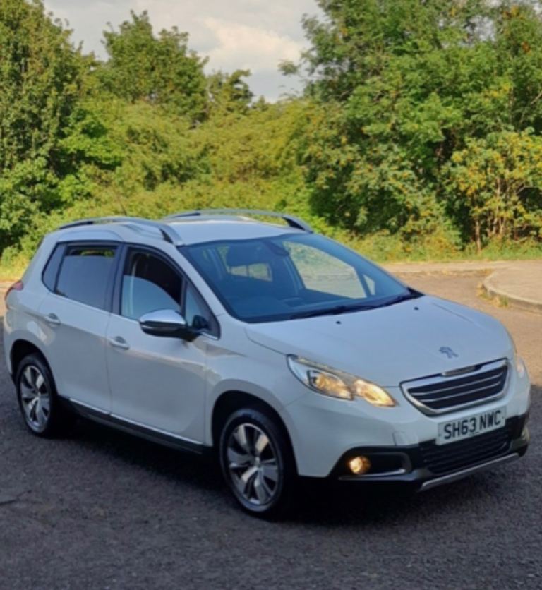 Peugeot, 2008, 1.6 Diesel, very low miles, mini SUV, 2014, Semi-Auto, 1560 (cc), 5 doors