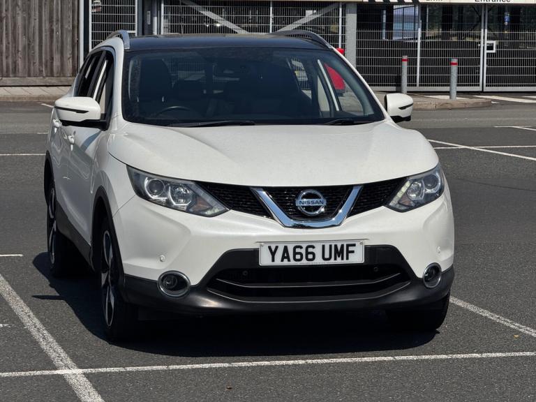 2016 Nissan Qashqai 1.5 dCi N-Connecta 5dr HATCHBACK Diesel Manual