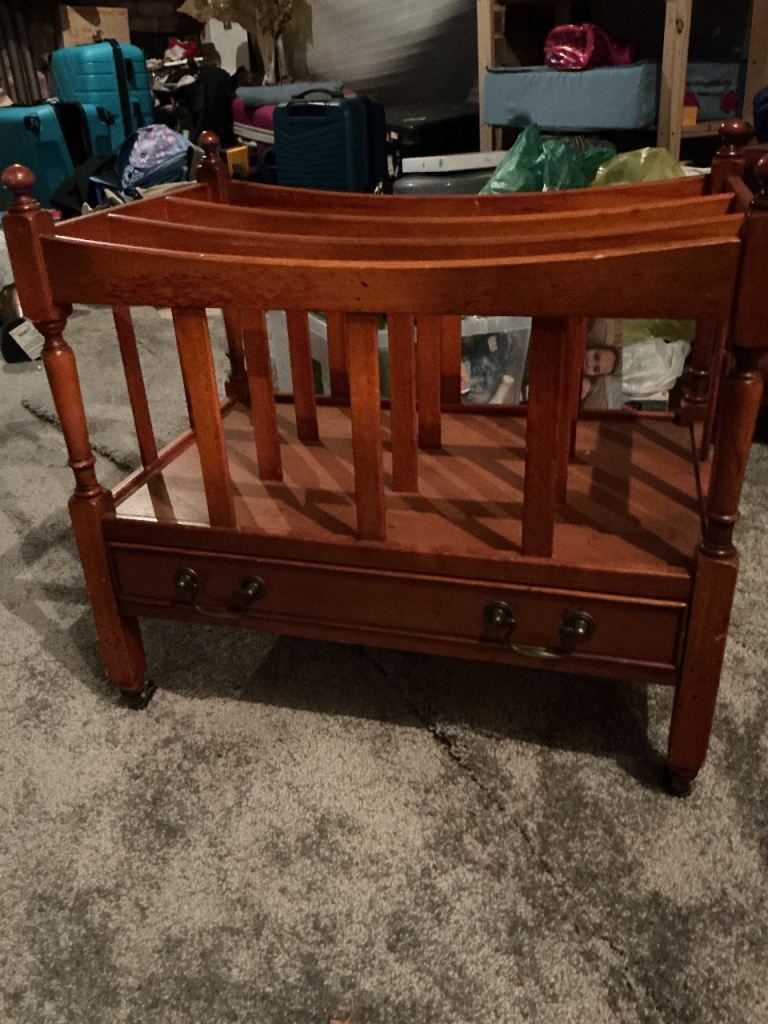 Vintage magazine rack (Canterbury)