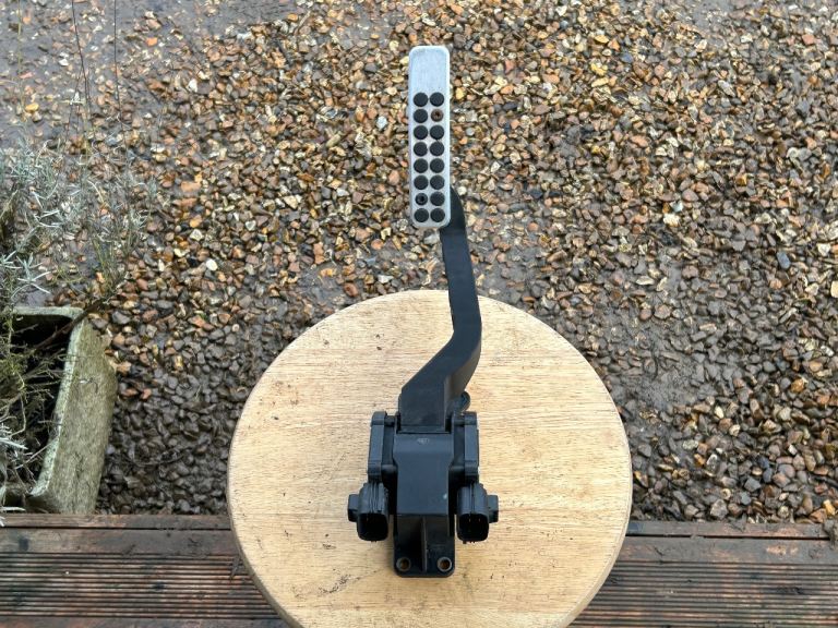 ASTON MARTIN DB9 2007 THROTTLE ACCELERATOR PEDAL 6G33-9F836-AC
