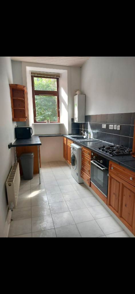 2-bed room flat for rent in the West end