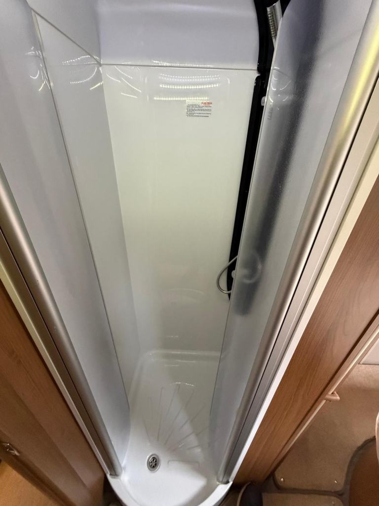 Auto Trail Frontier Delaware 4 berth 2013 **AUTO**GREAT CONDITION**