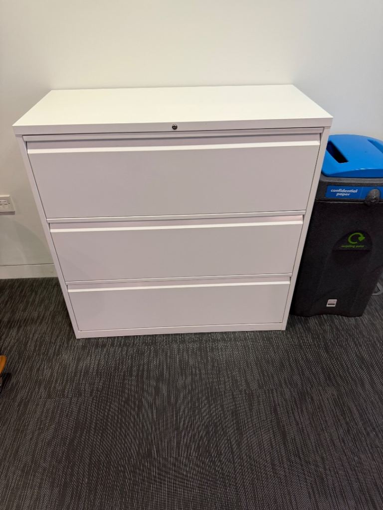 X4 office storage / filing cabinets 