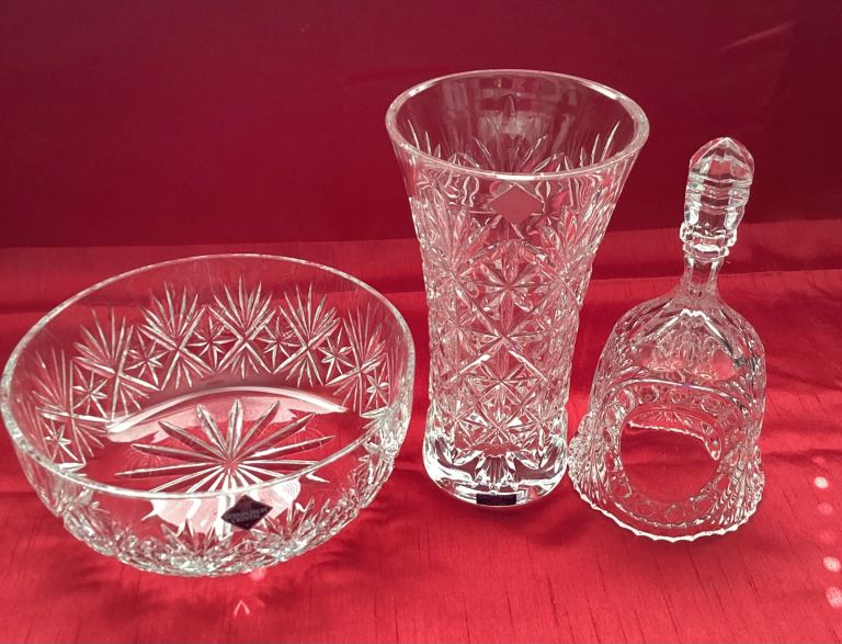 Lovely Crystal Glassware Set – Bowl, Vase, and Bell