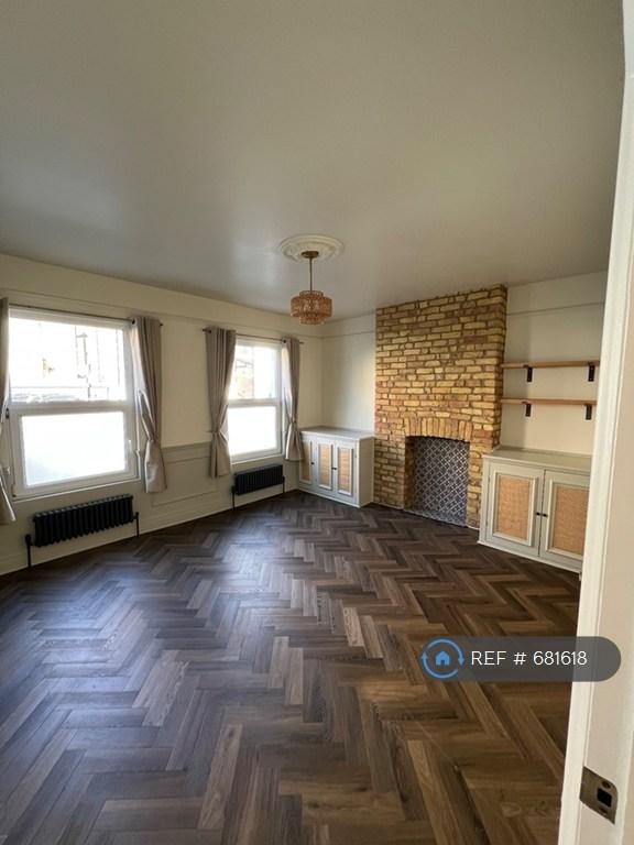 1 bedroom flat in Churchfield Road, London, W3 (1 bed) (#681618)