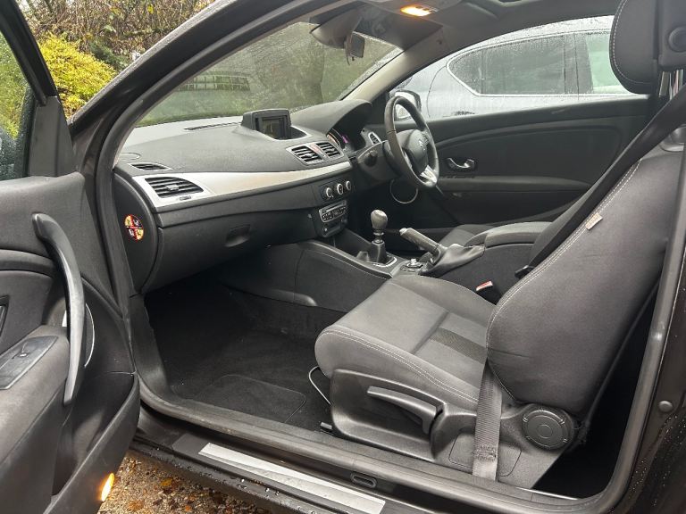 Renault Megane DYNAMIQUE TomTom, 1 year MOT, great specification, Service history! 