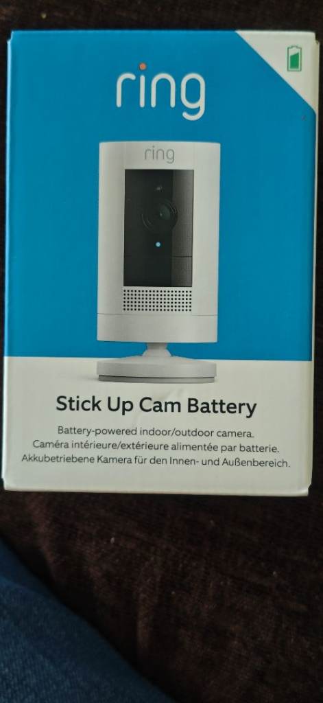 RING STICK UP CAMERA WITH RECHARGEABLE BATTERY 