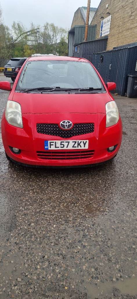 Toyota yaris 1.3 