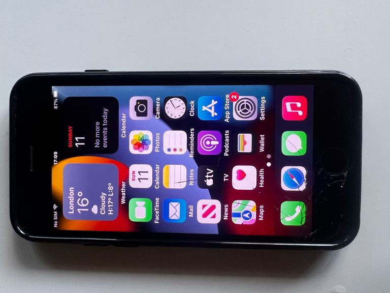 Apple iPhone 6s 64GB – Black, Cracked Screen