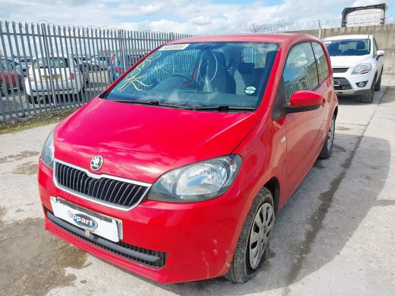 Breaking Skoda Citigo 2015 Hatch 1.0 Petrol CHYA 5 Speed Red LY3D