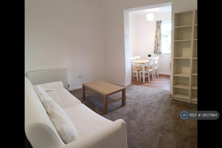 2 bedroom flat in London, London, N7 (2 bed) (#2807984)