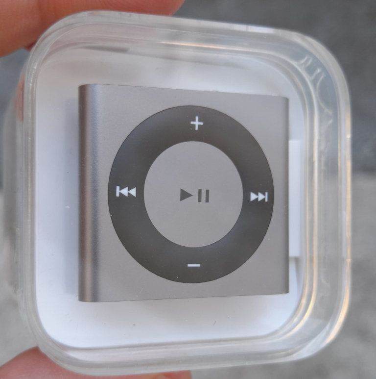 NEW iPod Shuffle