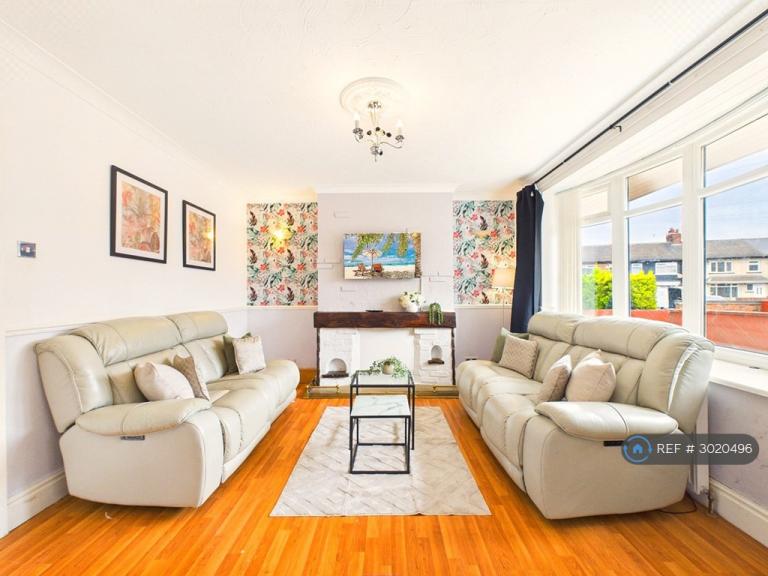 4 bedroom house in Matford Avenue, Middlesbrough, TS3 (4 bed) (#3020496)