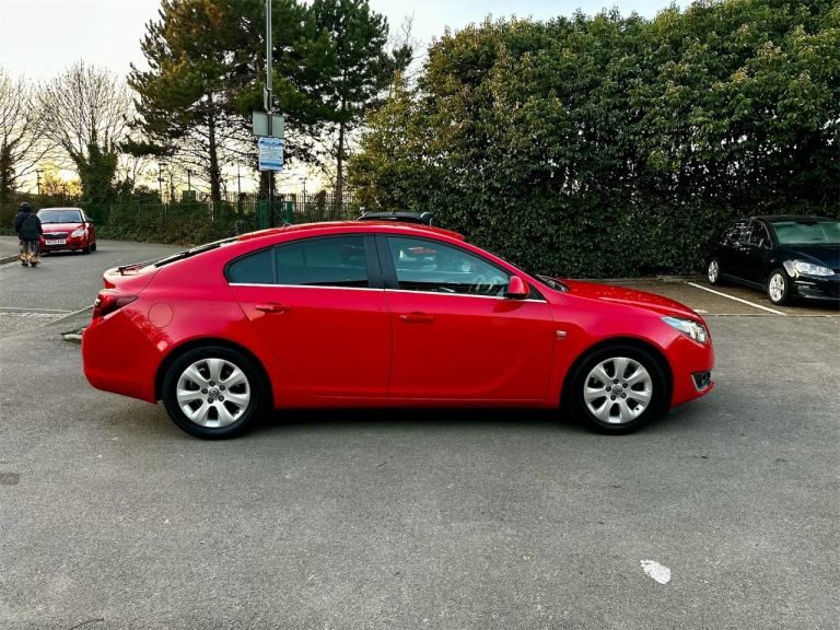 Vauxhall Insignia 1.6 Diesel ( Ulez Free ) Parking Sensors & Low Mileage 2016
