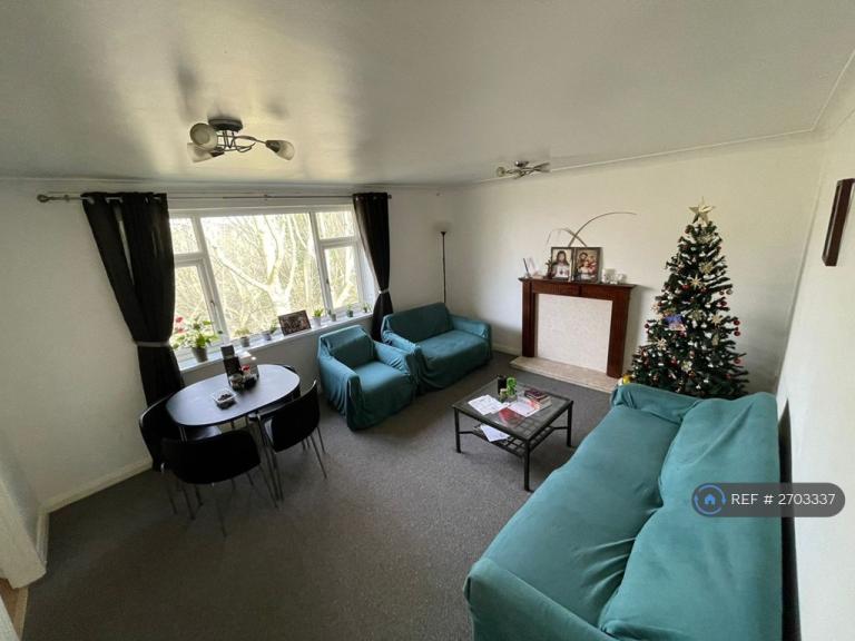 2 bedroom flat in Colley Drive, Sheffield, S5 (2 bed) (#2703337)