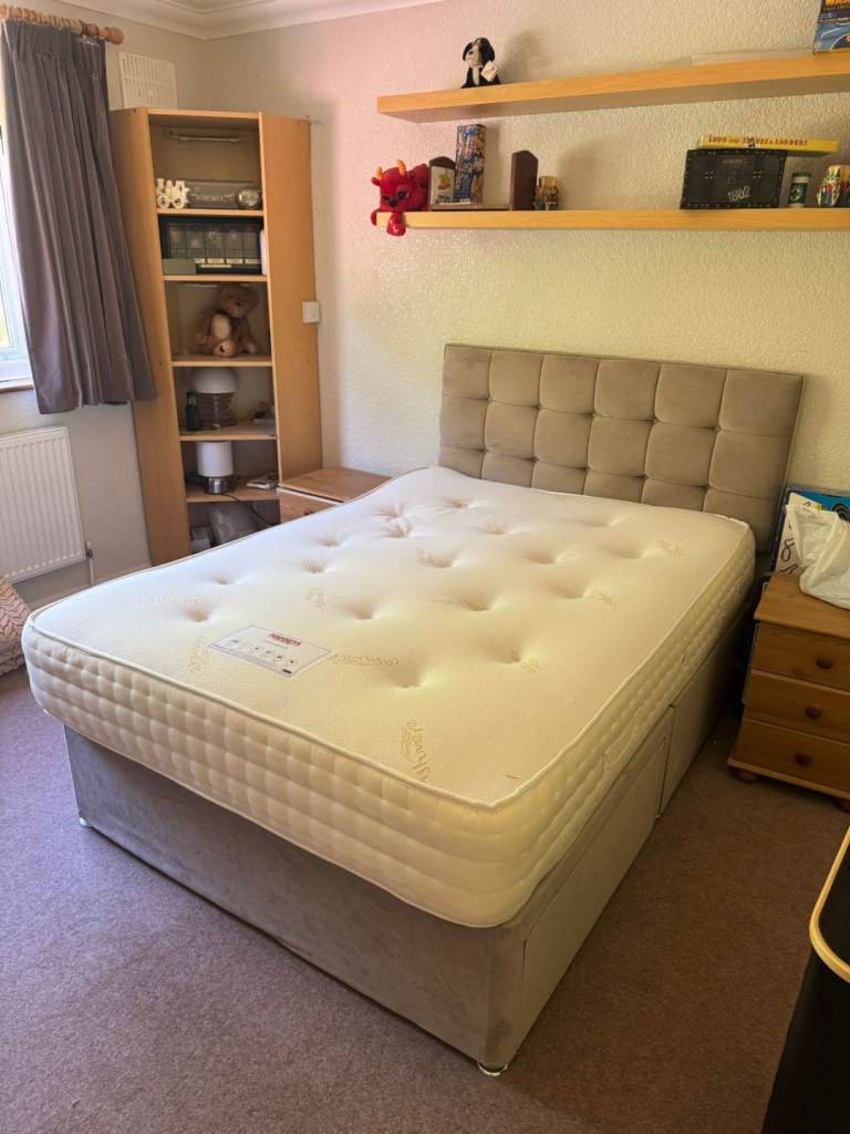 Double bed with Mattress and Storage for £150