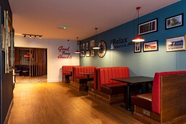 STATIC CARAVAN FOR SALE AT BROADLAND SANDS HOLIDAY PARK -