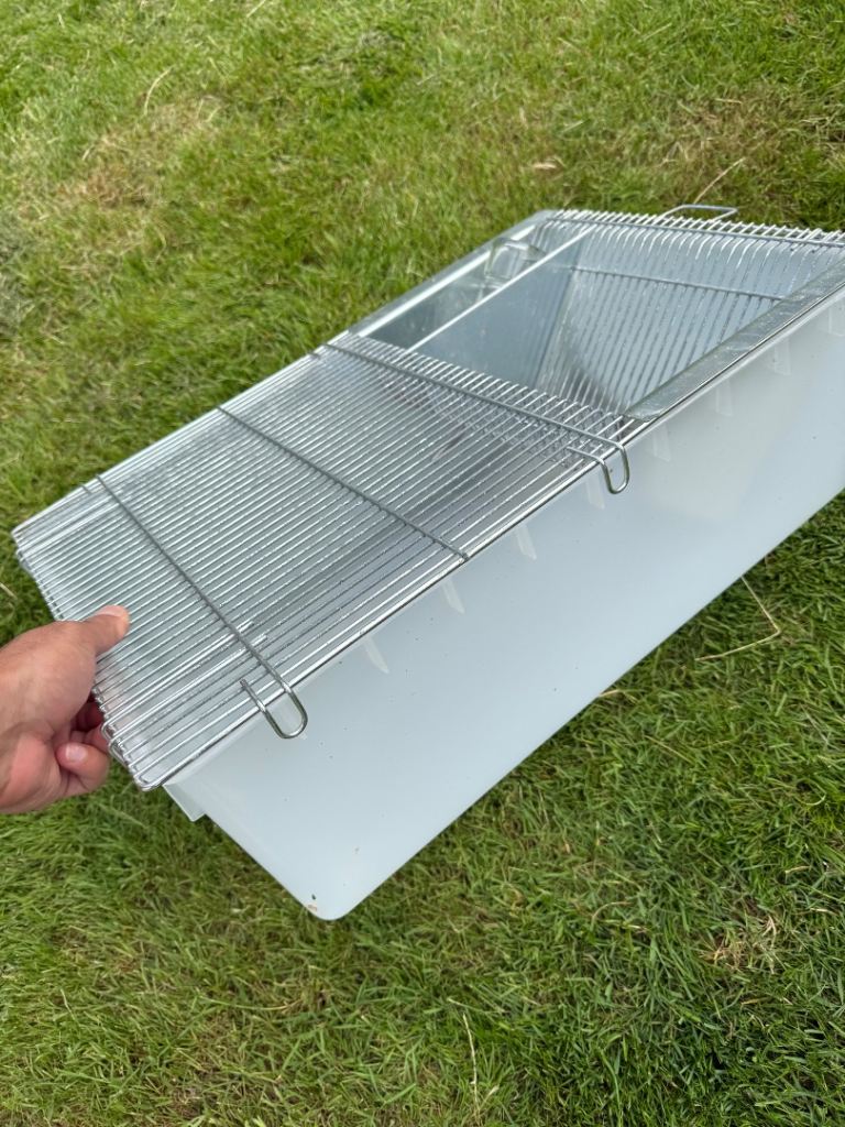 Mouse breeding boxes 