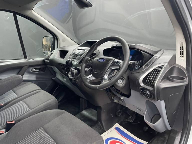 2015 Ford Transit Custom 2.2 TDCi 290 Trend Panel Van 5dr Diesel Manual L2 H1 (186 g/km, 123 bhp)...