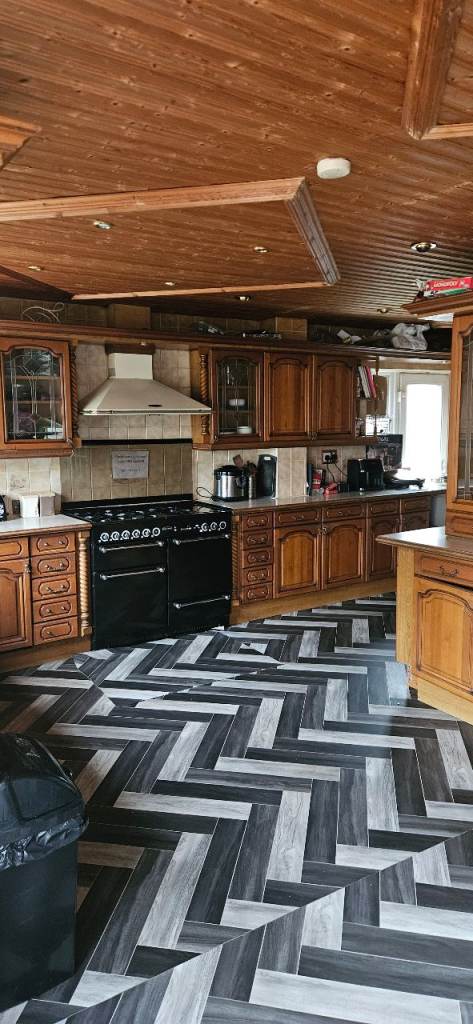 Large double room close to L&D hospital 