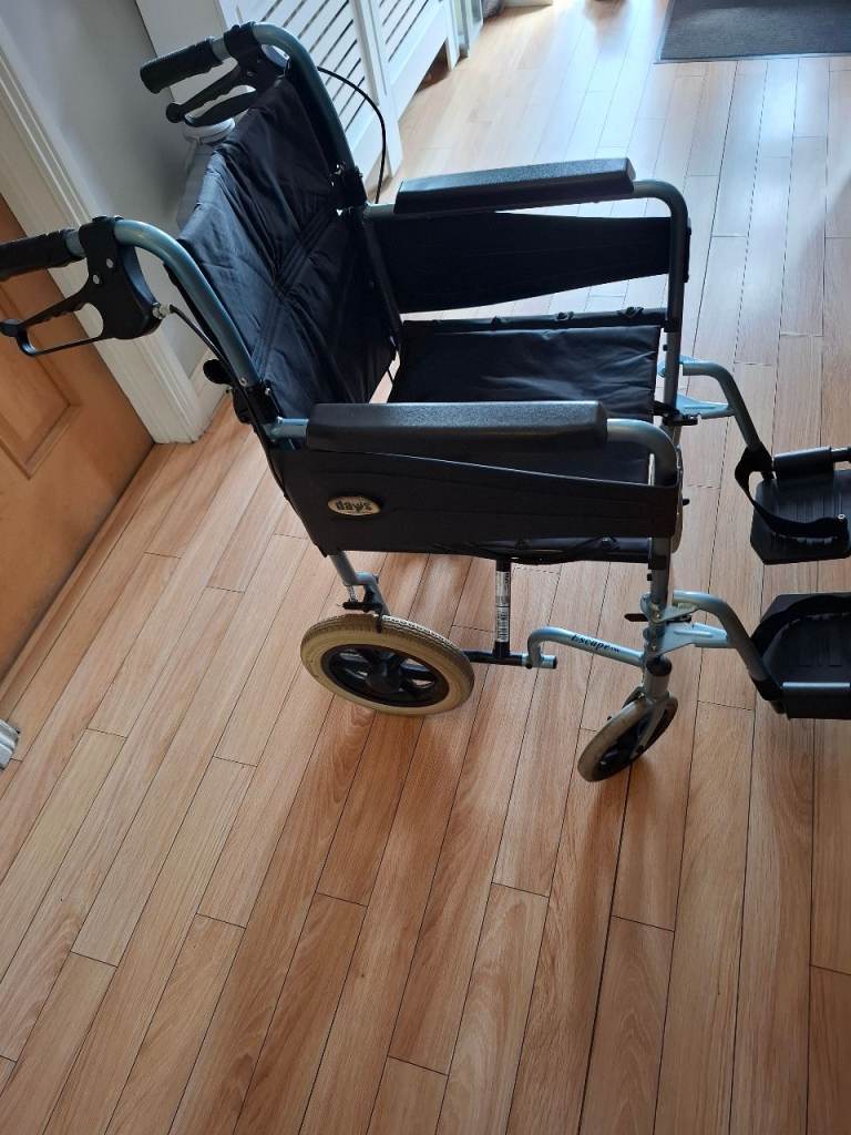 Days escape lite transit alloy wheelchair 