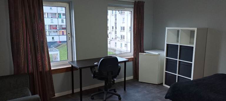 Double Room In EH8 9UW Postcode: All Bills Included 