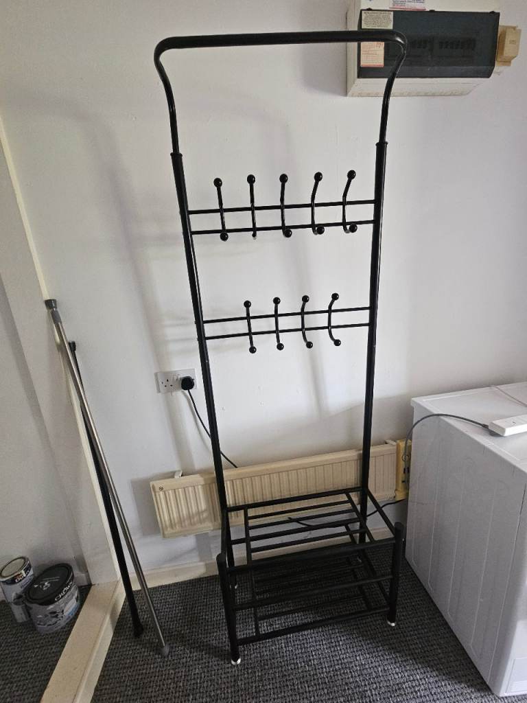 Shoe and coat rack