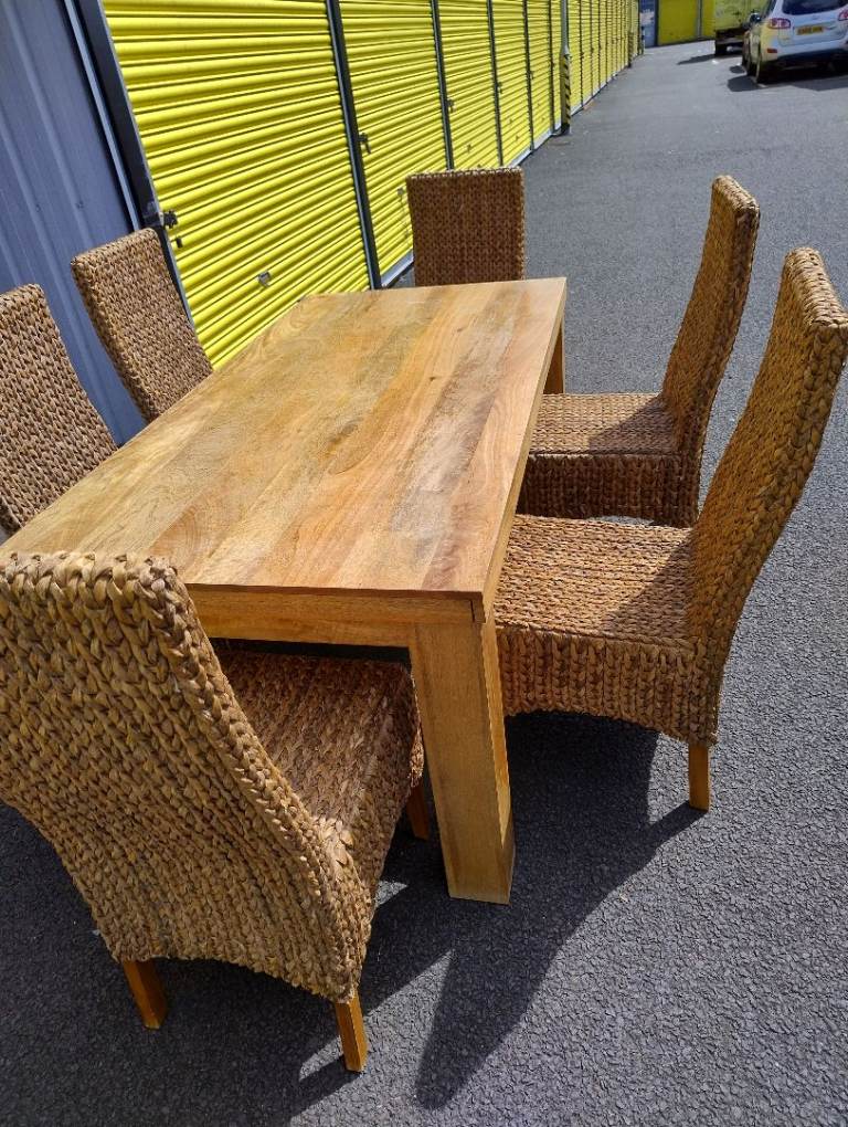 Table and chairs FREE DELIVERY 