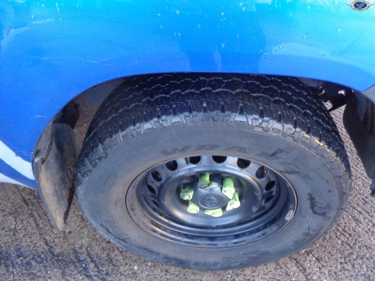 TOYOTA HILUX 2.4 D-4D Active Blue Manual Diesel 2018