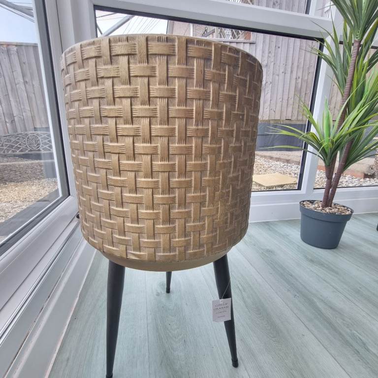 REDUCED PRICE Large New Gisela Graham Gold Metal Planter 
