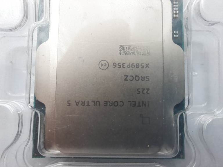 Intel Core Ultra 5 225 processor 20 MB Smart Cache