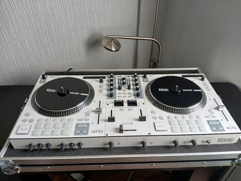 RANE ONE CONTROLLER/WITH FLIGHT CASE