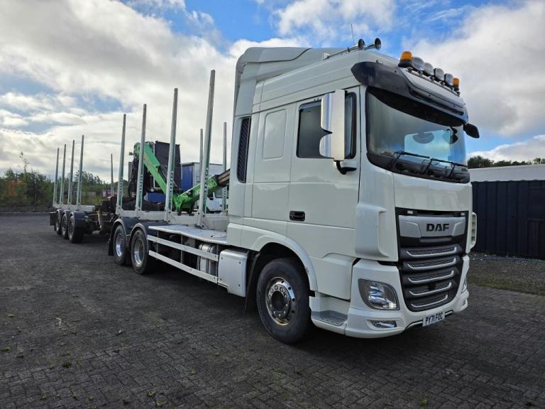 2022 DAF XF 530 6X2 twin wheel rear lift log truck