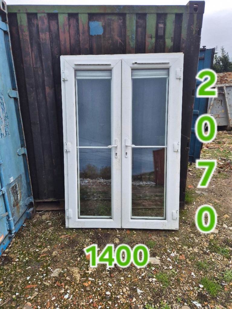 Double doors 