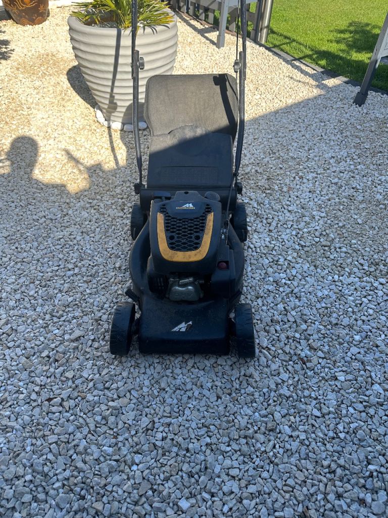 McCulloch petrol lawnmower in excellent condition 