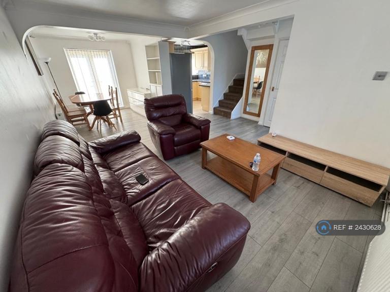 3 bedroom house in Brempsons, Basildon, SS14 (3 bed) (#2430628)