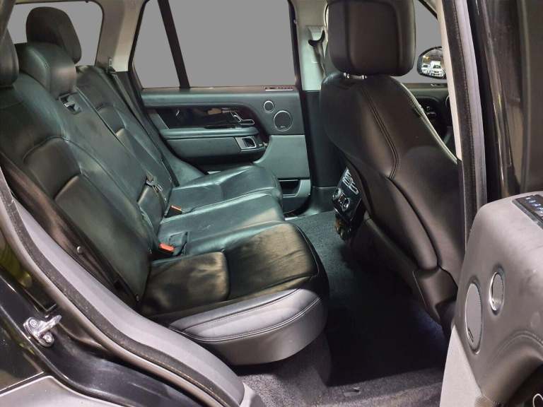 2018 Land Rover Range Rover 4.4 SDV8 Vogue SE 4dr Auto ESTATE DIESEL Automatic