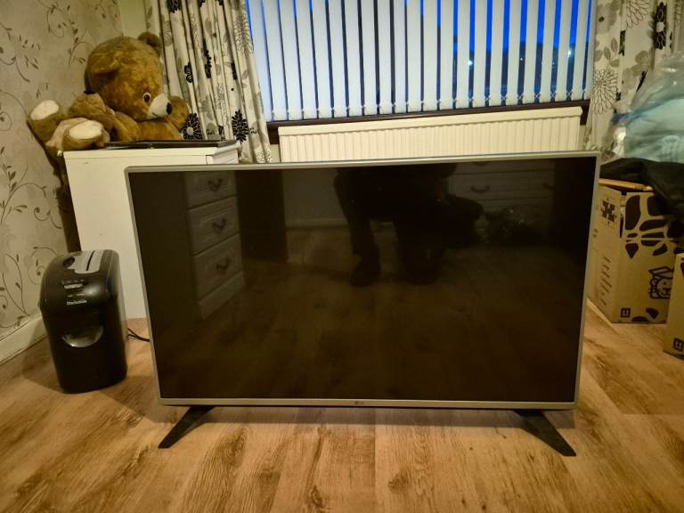 4 tv's for sale 