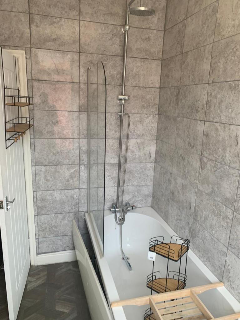 2 bed house for rent £1000pcm LS11
