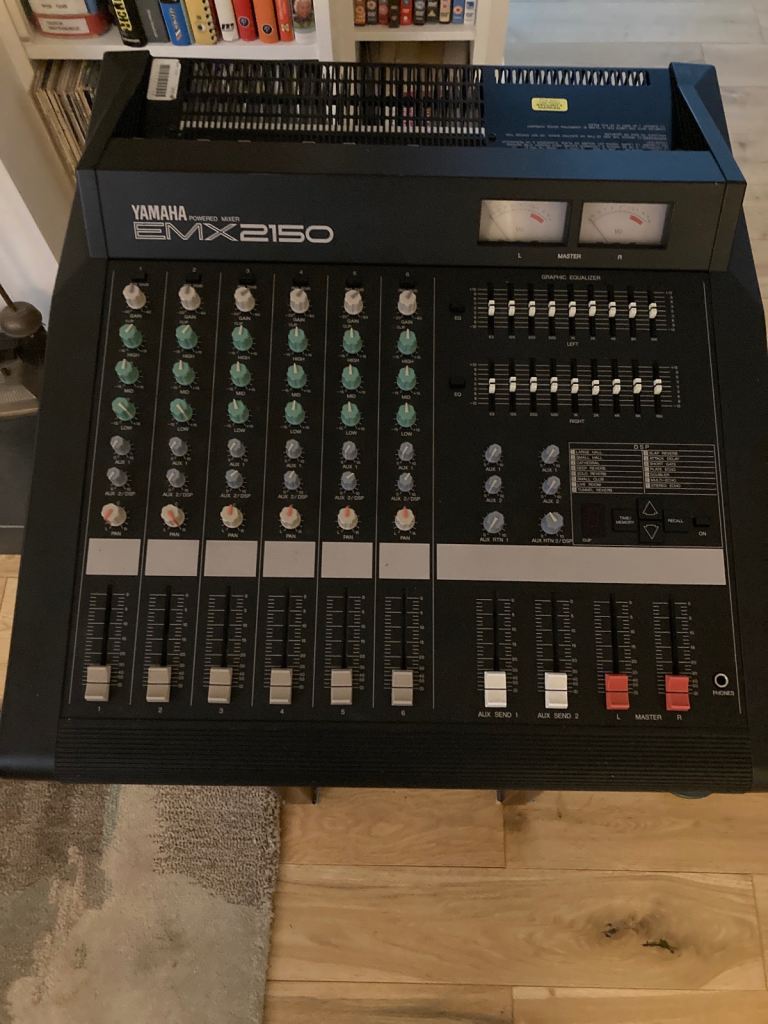 Yamaha powered mixer with built in amplifier 